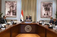 اجتماع متابعة تطوير شركات الغزل والنسيج