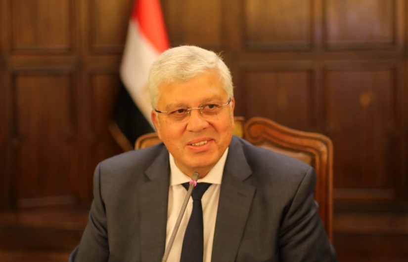 د. أيمن عاشور وزير التعليم العالي والبحث العلمي د. أيمن عاشور وزير التعليم العالي والبحث العلمي