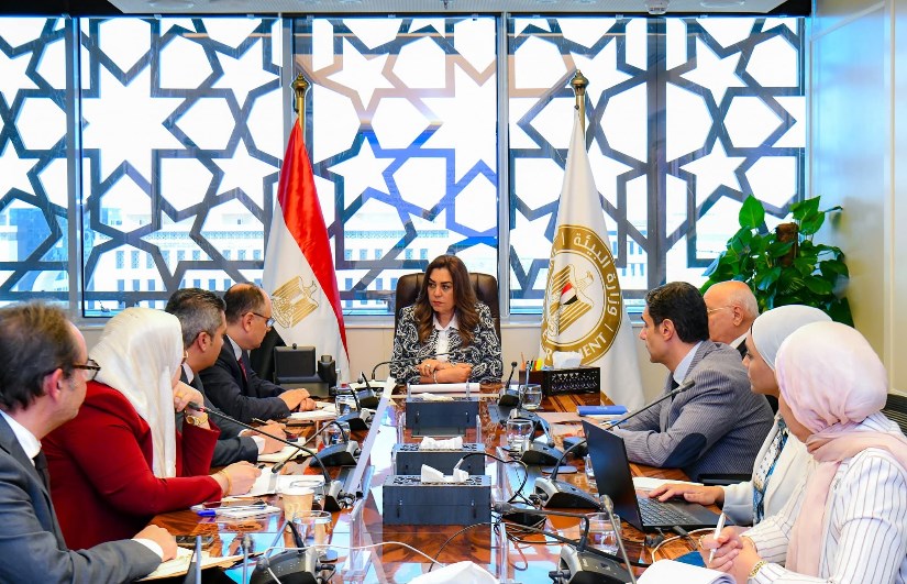 اجتماع الدكتور منال عوض القائم بأعمال وزيرة البيئة اجتماع الدكتور منال عوض القائم بأعمال وزيرة البيئة