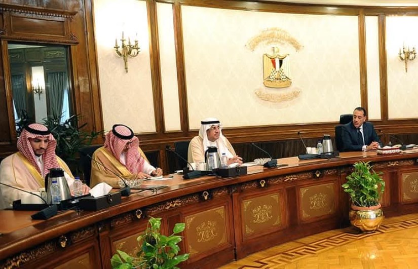 الدكتور مصطفى مدبولي مع وزير الدولة السعودي الدكتور مصطفى مدبولي مع وزير الدولة السعودي