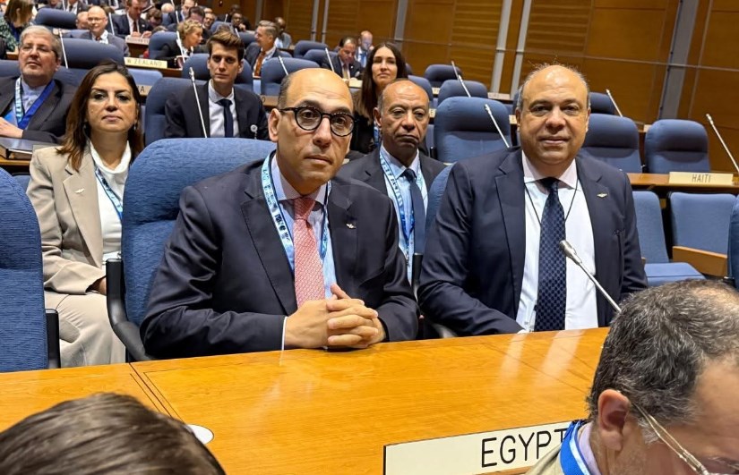 الدكتور سامح الحفني وزير الطيران المدني الدكتور سامح الحفني وزير الطيران المدني