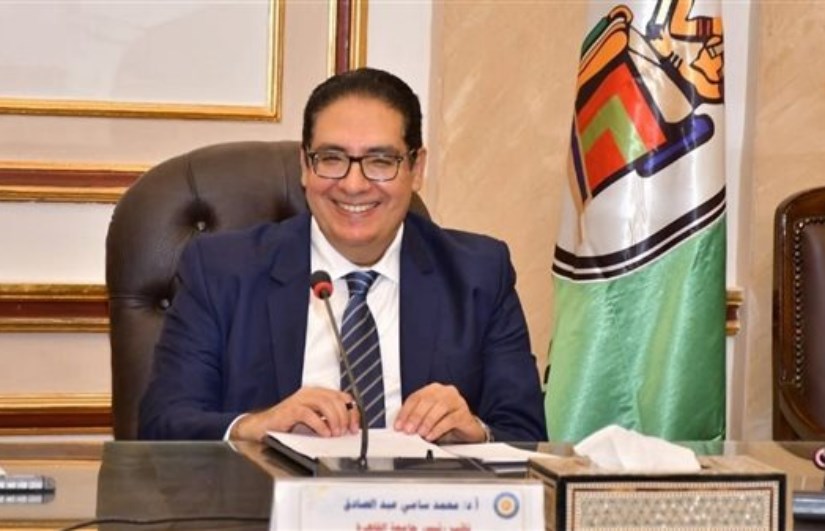 رئيس جامعة القاهرة رئيس جامعة القاهرة
