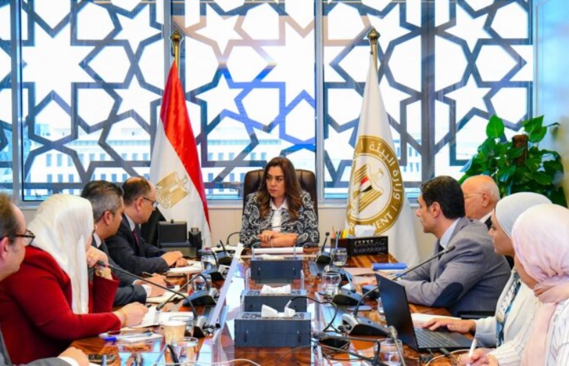 وزيرة البيئة وزيرة البيئة