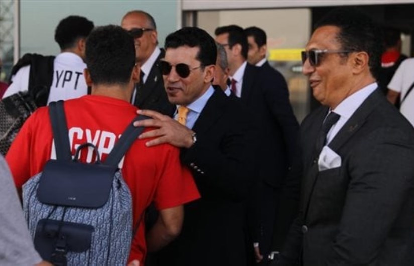 بعثة منتخب مصر في مطار القاهرة بعثة منتخب مصر في مطار القاهرة
