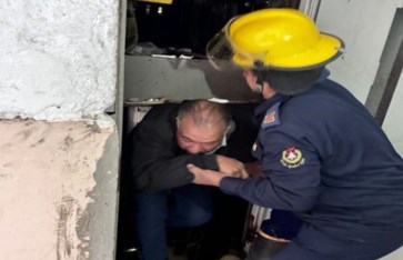 إنقاذ مواطن احتجز داخل أسانسير