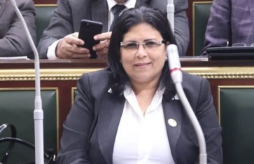 حبس النائبة السابقة منى جاب الله سنة غيابيًا 