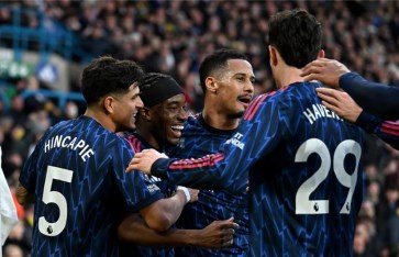 أرسنال يكتسح ليدز يونايتد 