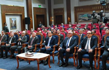 رئيس الوزراء يتفقد تطوير مصنع سيماف