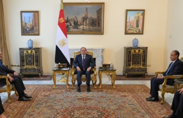 لقاء رئيس الجمهورية مع كبير مستشارى الرئيس الأمريكى