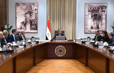 اجتماع لمناقشة رفع تنافسية المناطق الحرة