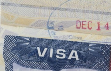 تعليق تأشيرة دخول الولايات المتحدة الاميركية