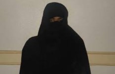 رجلان يتنكران بالنقاب ويقتلان سيدة _ صورة أرشيفية