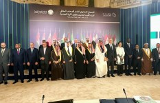 وزير البترول خلال المشاركة 