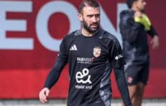 عمر كمال عبد الواحد 