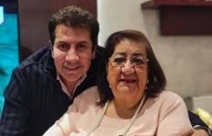 هاني رمزي ووالدته