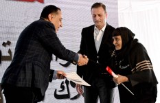 رئيس الوزراء يسلم عقود وحدات «بديل الإيواء»