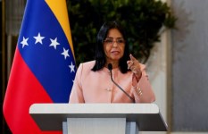 نائبة رئيس فنزويلا ديلسي رودريجيز تتسلم صلاحيات الرئيس خلفاً لمادورو 