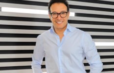 مصطفى اسماعيل 