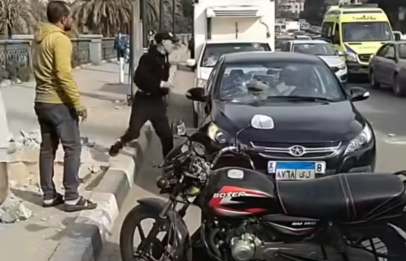 تحطيم سيارة طالب أزهري 