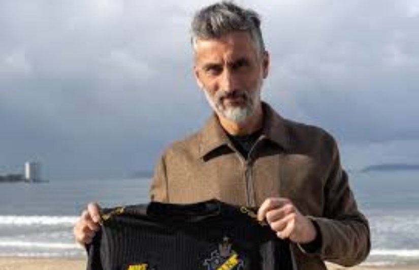 ريبيرو يتولى قيادة آيك السويدي 