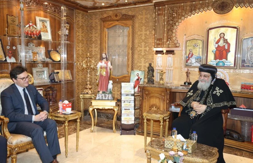 قداسة البابا تواضروس الثاني والدكتور أحمد فؤاد هنو 