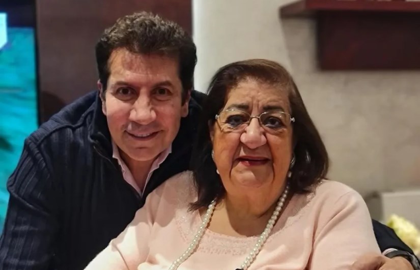 هاني رمزي ووالدته