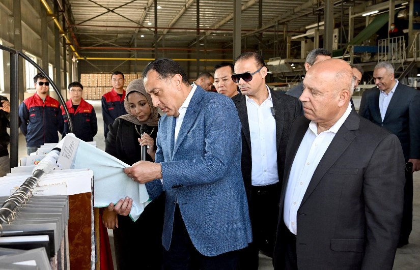 افتتاح مجمع متكامل للصناعات النسجية