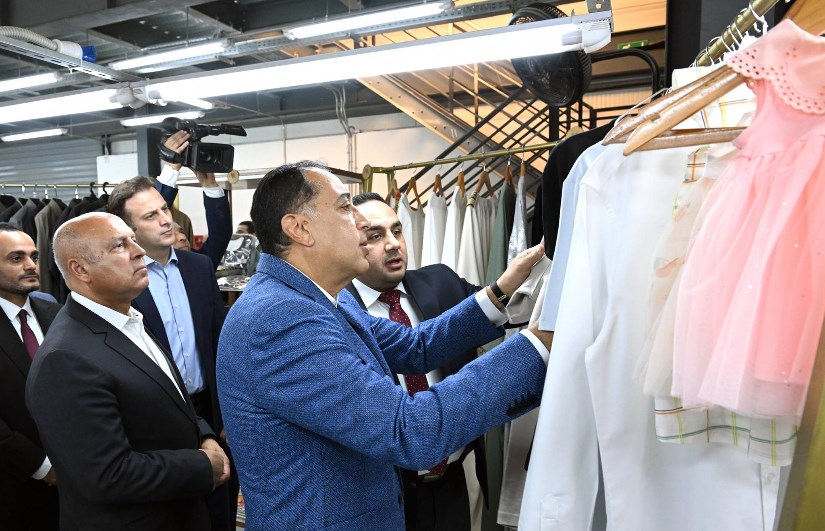 افتتاح مصنع للملابس الجاهزة فى منطقة السخنة الصناعية