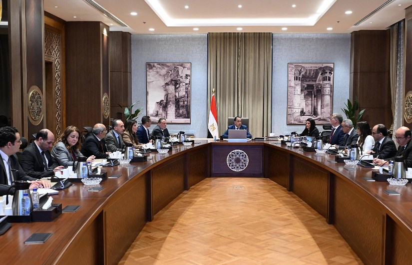 اجتماع لبحث تحقيق الاكتفاء الذاتى من منتجات البترول