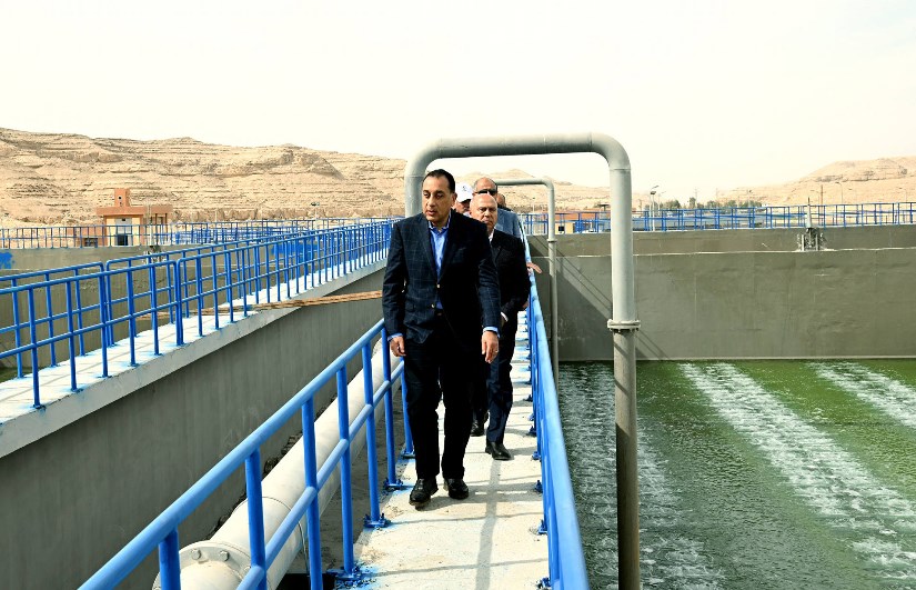 جولة رئيس الوزراء بمحطة المعالجة الثلاثية للصرف الصحي «بني حسن الشروق»