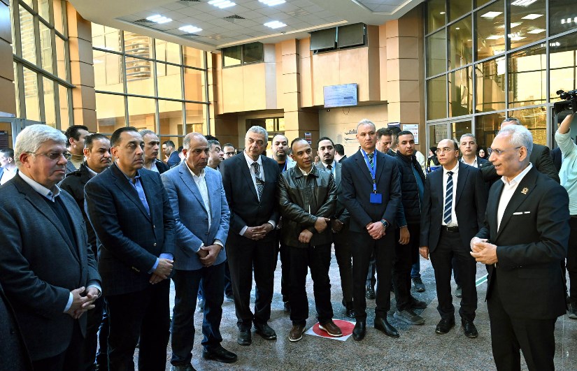 رئيس الوزراء يتفقد المستشفى الثلاثى الجامعى فى المنيا