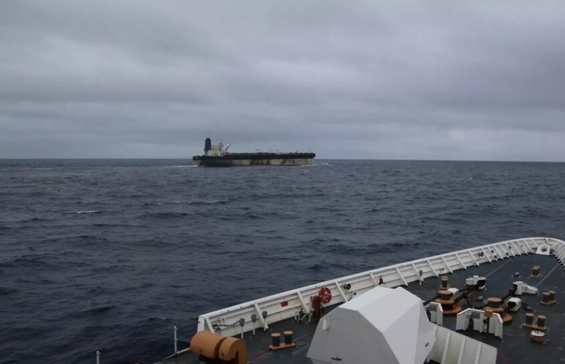 احتجاز ناقلة نفط روسية