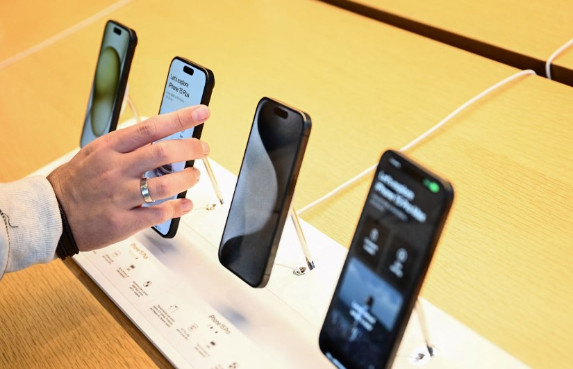 وقف إعفاء الهواتف المستوردة من الخارج