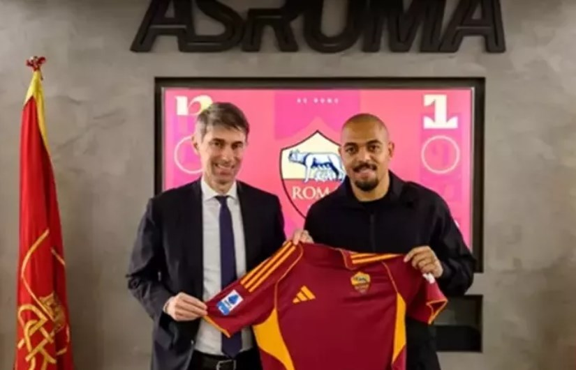 روما الإيطالي يضم دونيل مالين 