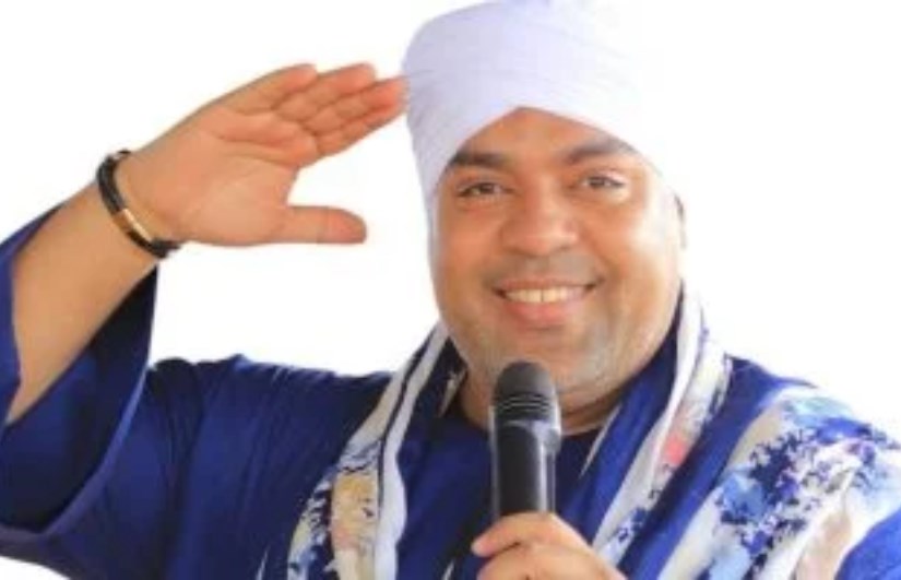 المطرب عمرو ابو زيد 