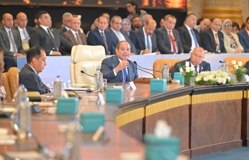 مشاركة الرئيس فى جلسات منتدى مصر