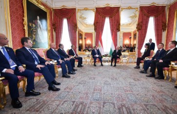 الرئيس السيسى مع نظيره المجرى