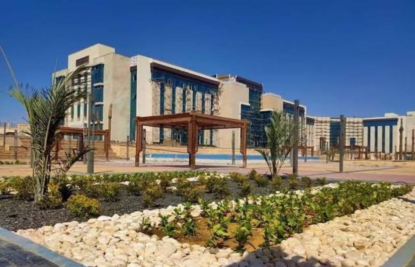 الجامعات الأهلية 
