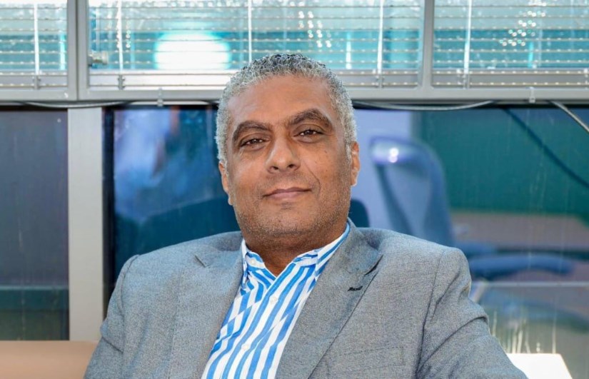 الكاتب الصحفى علاء البدرى