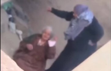 سيدة تعتدي على والدتها المسنة بالضرب في الشرقية