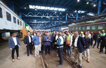 كامل الوزير يتفقد ورش كوم أبو راضي ومصنع كولواي مصر 