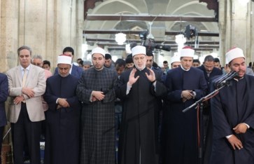 صلاة التراويح بالأزهر