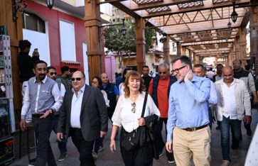 ديفيليه مهرجان أسوان الدولي للثقافة والفنون 