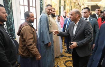 تفقد وزير العمل للمتقدمين لاختبارات مهنة جزار