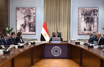 اجتماع رئيس الوزراء مع وزيرة الإسكان