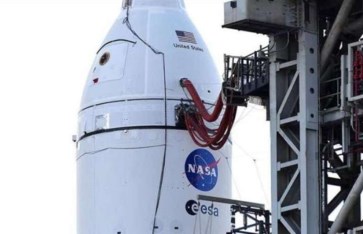 مكوك فضاء تابع لوكالة ناسا