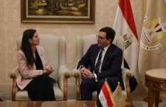 وزير الثقافة وممثلة منظمة الأمم المتحدة للطفولة