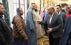 تفقد وزير العمل للمتقدمين لاختبارات مهنة جزار