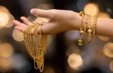 تفسير حلم رؤية الذهب في منام العزباء