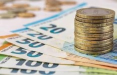 سعر اليورو أمام الجنيه المصري اليوم الاثنين 